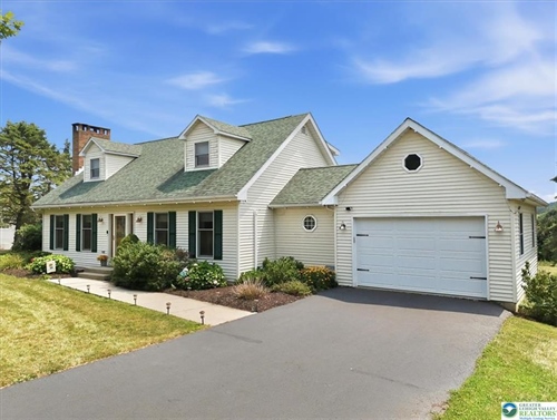 522 Green Lane,  West Penn Township, PA 18211