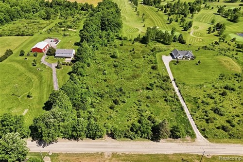 9058 Willow Rd, Bridgewater, MI 48176