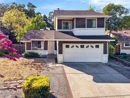 849 Falcon Way,  Healdsburg, CA 95448
