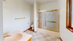 3197-Jasper-Ave-Bathroom