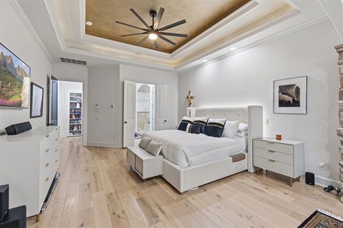 Mood uplighting and striking custom paint