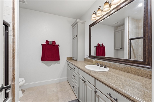 Private bath for bedroom 3