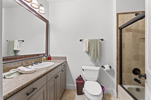 Bed 5 en-suite all baths fully tiled