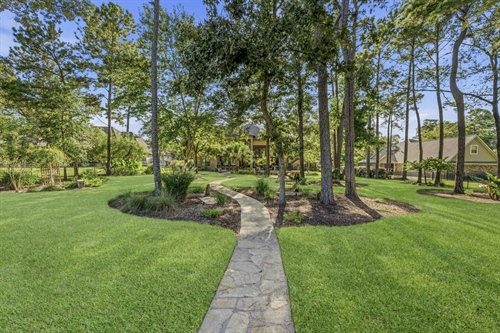 Privacy and room to enjoy your large lot