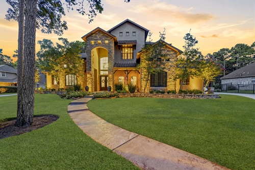On 1.16 acres in High Meadow Ranch