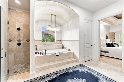 Dual head shower Jacuzzi Pure Air tub