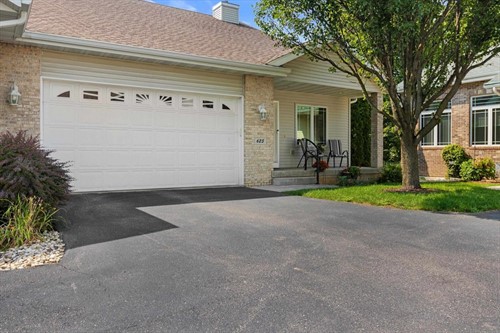 625 Nightingale Ln,  Cottage Grove, WI 53527