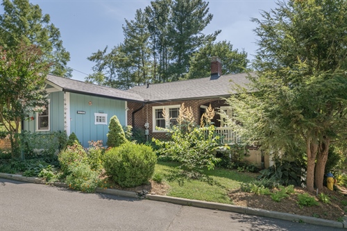29 Hillside Street,  Asheville, NC 28801