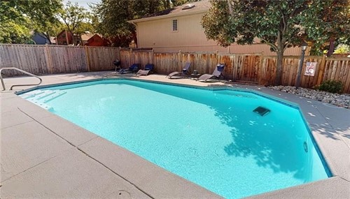 8230 W 99th St,  Overland Park, KS 66212