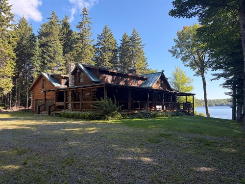 3 Innisfree Rd,  Parlin Pond Township, ME 04945