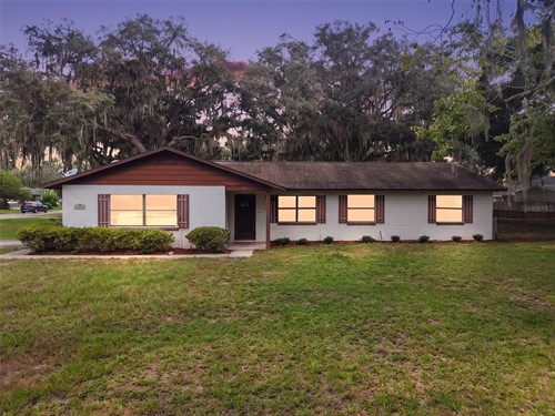 17911 Beach St,  Umatilla, FL 32784