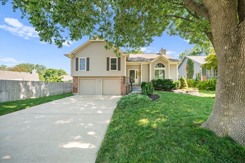 22201 W 64th Terrace,  Shawnee, KS 66226