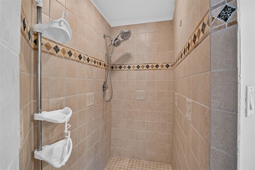 25-web-or-mls-P1384001