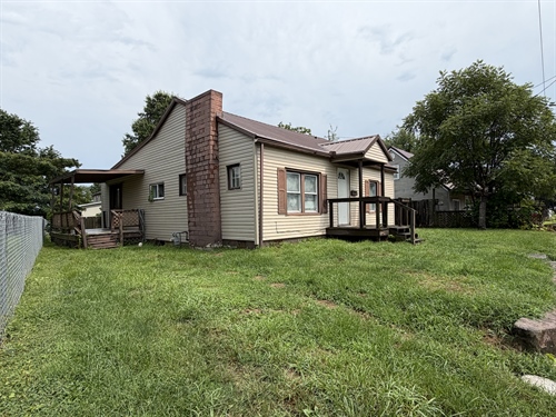 128 Taylor Street,  Hurricane , WV 25526