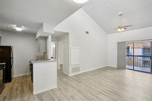 13155 Walden Rd Apt 212,  Montgomery, TX 77356