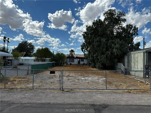 1875 Oliver Dr,  Bullhead City, AZ 86442