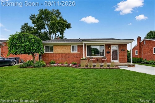 30990 Orangelawn St,  Livonia, MI 48150