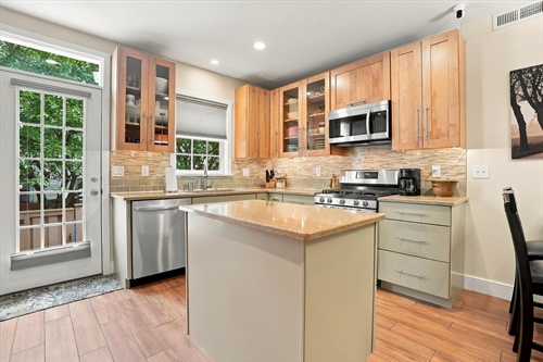 251 S Warnock St,  Philadelphia, PA 19107