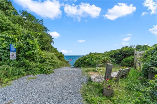 22 Colt Lane,  Plymouth, MA 02360