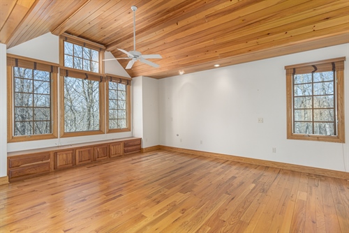 Primary bedroom suite