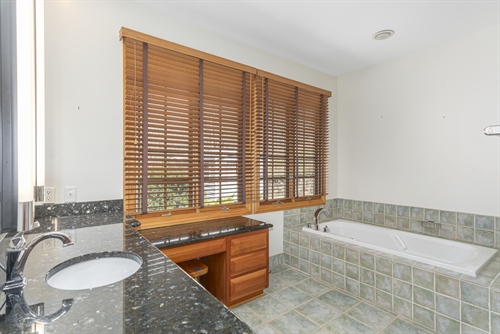 Primary bath with separate tub