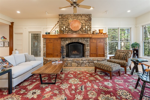 Welcoming Great room w wood-burning fireplace