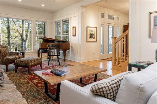 Light and open floor plan