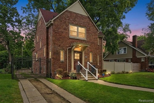 14200 Woodmont Ave,  Detroit, MI 48227