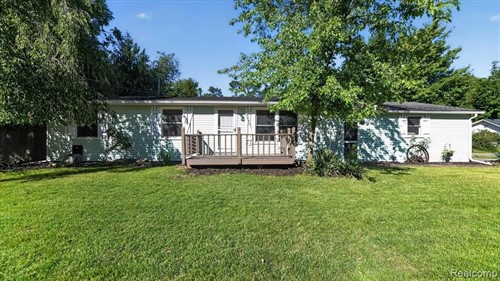 2095 Qualla Ave,  Wixom, MI 48393
