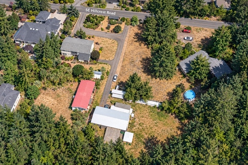 aerialViewshowinglots