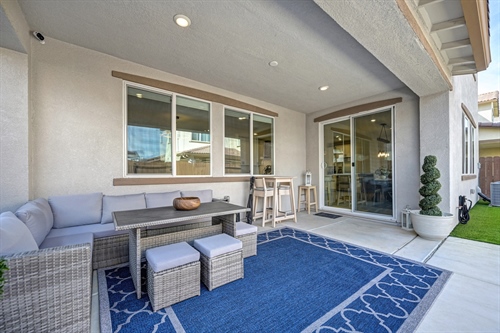 4121 Trinity Alps Way Roseville CA 95747 covered patio looking at slider gr54