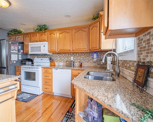 Kitchen 2