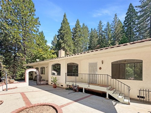 12606 Green Lee Woods Ln,  Nevada City, CA 95959