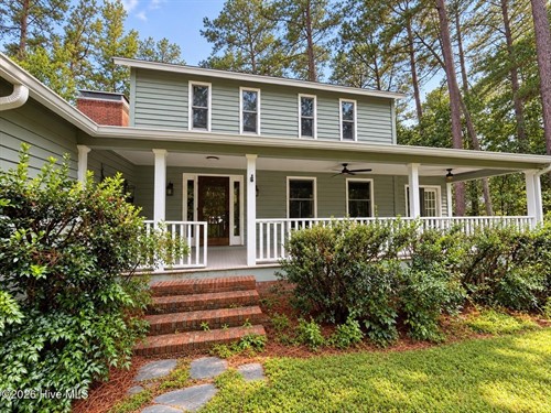 225 Mitchell Rd,  Southern Pines, NC 28387