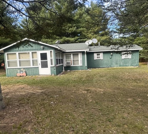 4080 Gayla Dr,  Harrison, MI 48625