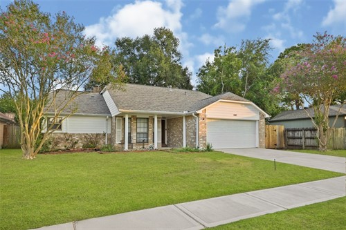 6307 Woodland Forest Dr,  Houston, TX 77088