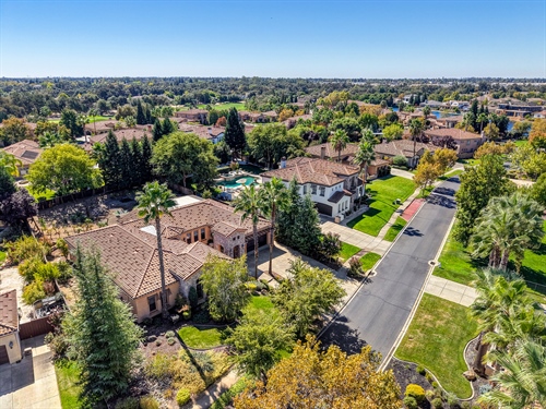 4095 Kingsbarns Drive Roseville CA 95747  drone exterior street gr4