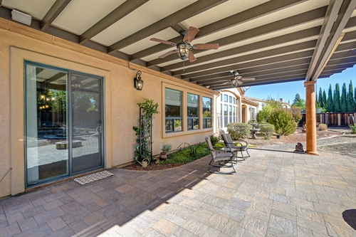 4095 Kingsbarns Drive Roseville CA 95747 backyard patio facing slider gr98