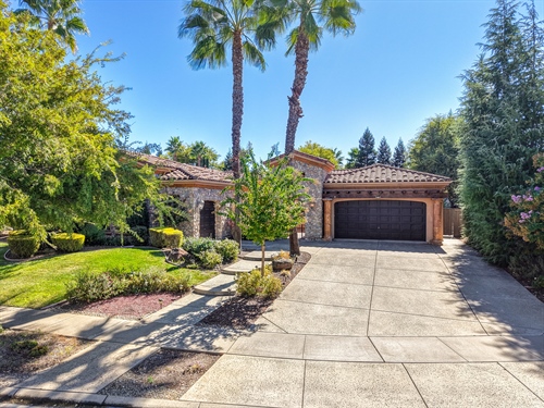 4095 Kingsbarns Drive Roseville CA 95747 exterior from ground gr9