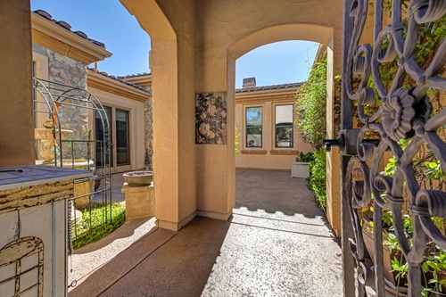4095 Kingsbarns Drive Roseville CA 95747 open gate gr20