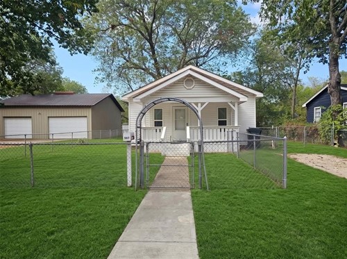 907 SE B St,  Ardmore, OK 73401