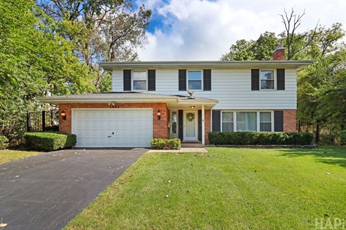 1347 Sleepy Hollow Rd,  Glenview, IL 60025