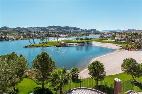 Lake Las Vegas 9