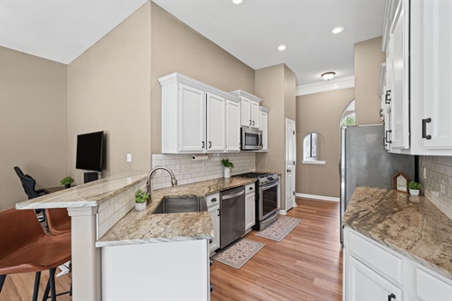 18-web-or-mls-6271 Skyler Rd-17
