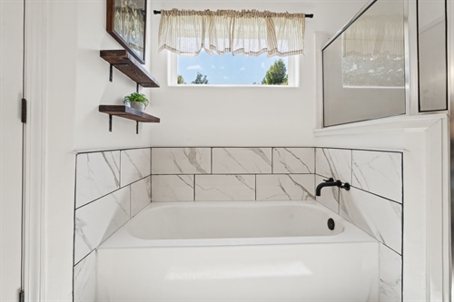 27-web-or-mls-6271 Skyler Rd-26