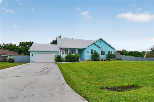 20520 Pine Tree LN,  Estero, FL 33928