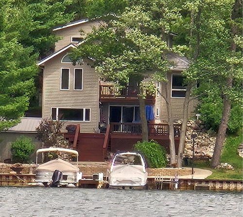 284 Hillcrest Ave,  Harrison, MI 48625