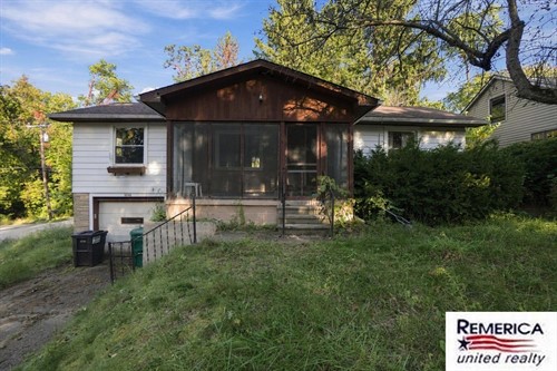 9846 Portage Lake Ave,  Pinckney, MI 48169