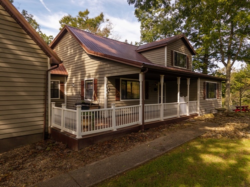 439 Spanoaks Drive,  Milton , WV 25541