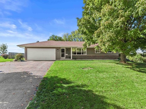 5067 Hardy Trl,  Waunakee, WI 53597